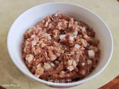 Make Pork burger step 4