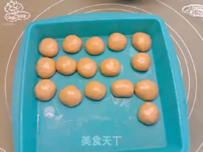 Make Apricot mooncake step 12