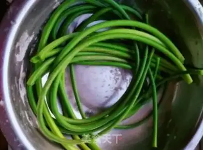 Make Garlic fried meat step 0