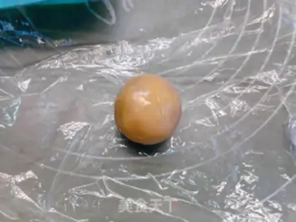 Make Apricot mooncake step 14