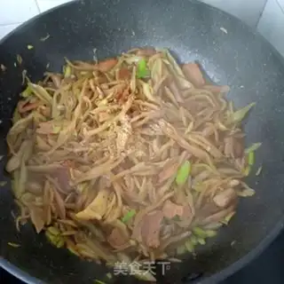 Make Go back to the pot and fry the beans step 9