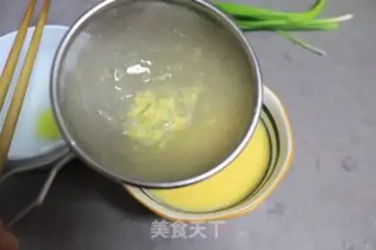 Make Onion onions and eggs step 2