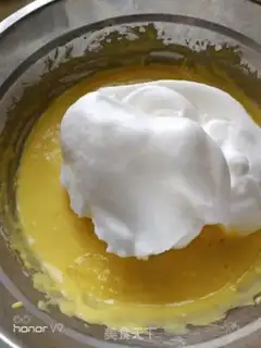 Make Pineapple-fruit twirl cake step 10
