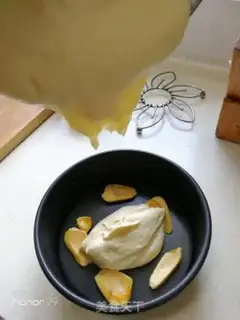 Make Pineapple-fruit twirl cake step 13