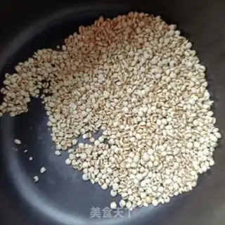 Make Cinnamon quail soup step 1