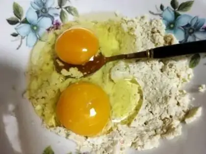 Make Nutrient omelet step 1