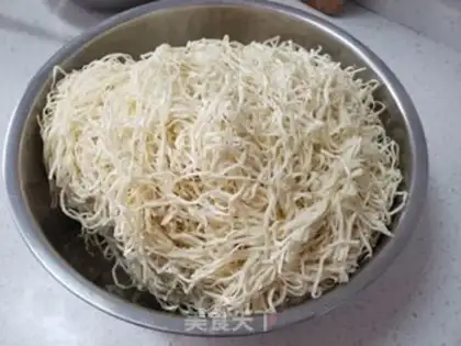 Make Soybeans sprouts, soy sauce step 0