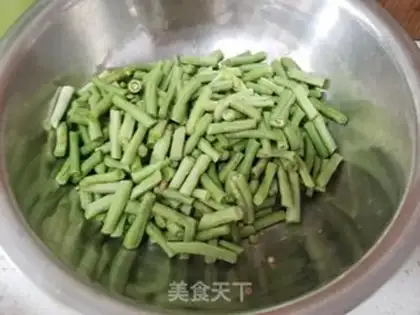Make Soybeans sprouts, soy sauce step 1