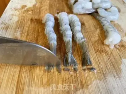 Make Slicky shrimp rice step 1