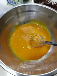 Make Chocolate mousse cake step 1