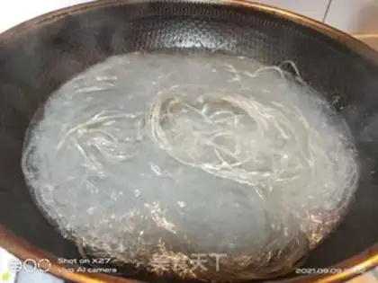 Make Tomato pasta step 1