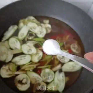 Make Red oil pork noodles step 10