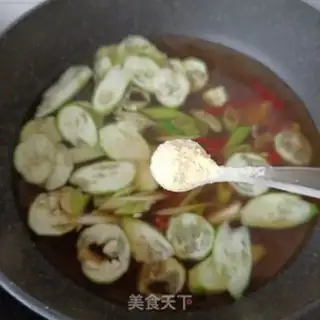 Make Red oil pork noodles step 11