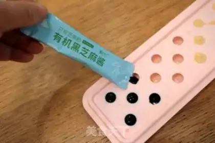Make Black sesame soy saloon step 1