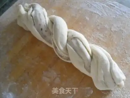 Make Chocolate falcon step 11