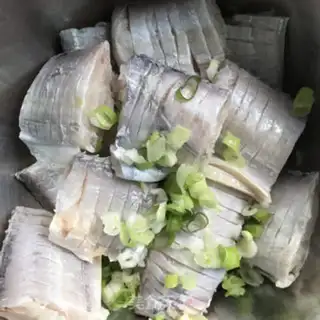 Make Fried Ribbon Fish step 2