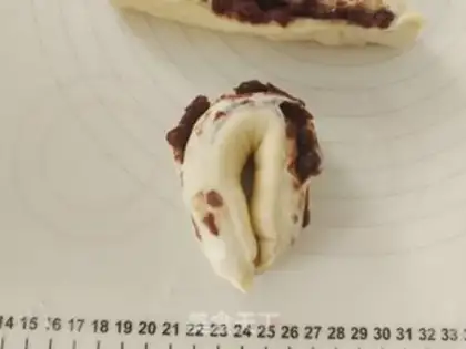 Make Red Bean Sand Bread step 9
