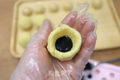 Make Black sesame soy saloon step 8