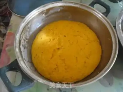 Make Pumpkin buns step 1