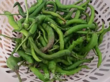 Make Wire peppers, black beans step 0