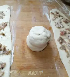 Make Pumpkin pan helmet step 6