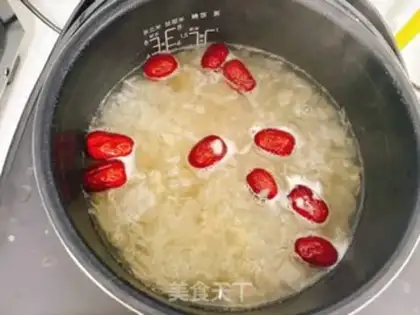 Make The silver spoon of a red date step 5