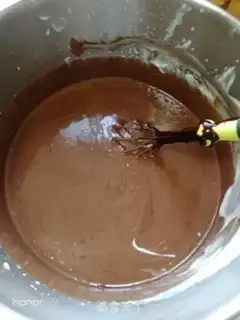 Make Chocolate mousse cake step 20