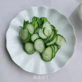 Make Chicken chest fried cucumber step 2