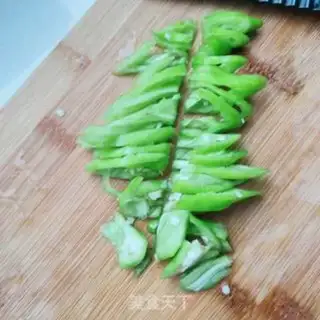 Make Chicken chest fried cucumber step 3