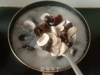 Make Mouth-black-mucked meat step 3