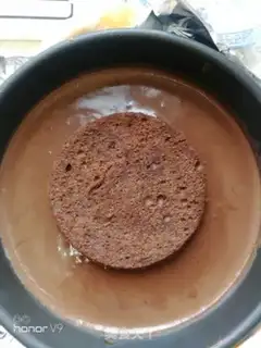 Make Chocolate mousse cake step 23