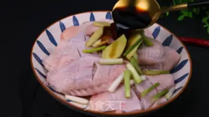Make Chicken wings in Orleans step 3