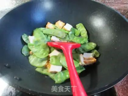 Make Fish tofu fried lentils step 4