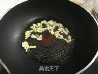 Make Seafood noodles step 2