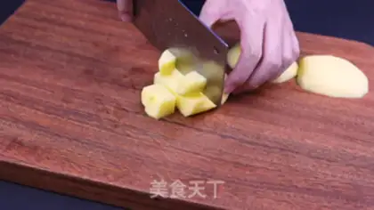 Make Spam potatoes step 0