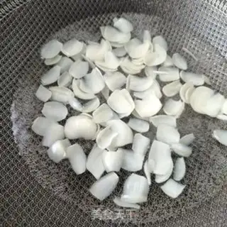 Make Celery makes fresh lilies step 4