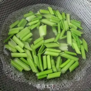 Make Celery makes fresh lilies step 8