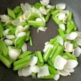 Make Celery makes fresh lilies step 16