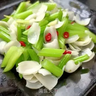 Make Celery makes fresh lilies step 18