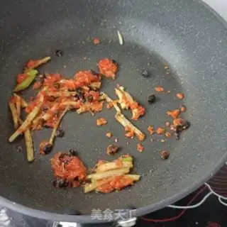Make Pepper cutter and sea crab step 8