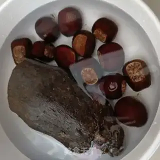 Make Chestnut strawberry ice cream mooncake step 1