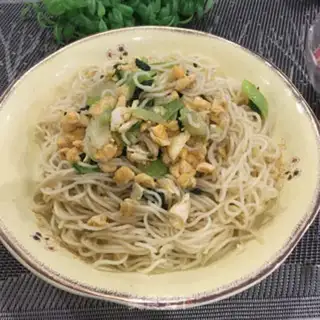 Make Egg gravy noodles step 11