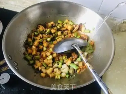 Make Chicken mushrooms and potatoes. Noodles step 4