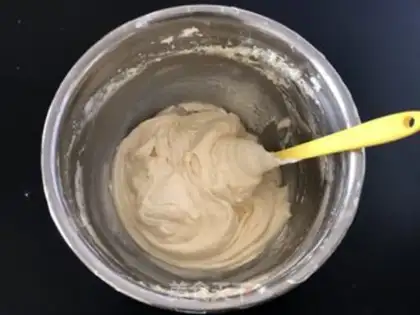 Make Little yolk cookies step 5
