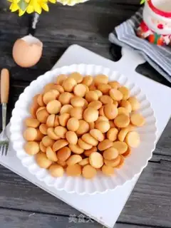Make Little yolk cookies step 9