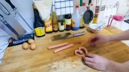 Make Breakfast with fried eggs step 4