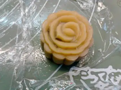 Make Blueberry mooncake step 11