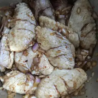 Make Garlic chicken wings step 3