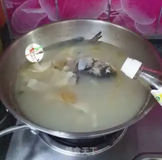 Make Fish head soup step 5