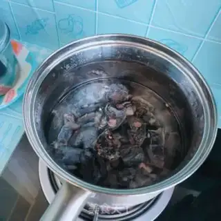Make A chicken soup with sheep